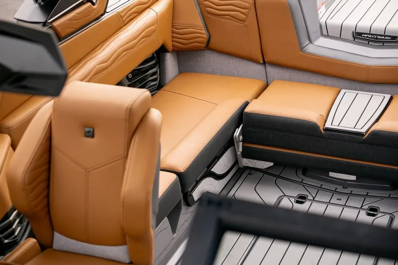 Slide: The Image of Nautique Super Air Nautique G23 2026 - 22