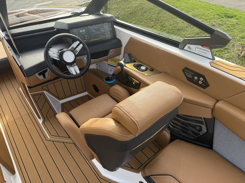 Slide: The Image of Nautique Super Air Nautique G25 2026 - 11