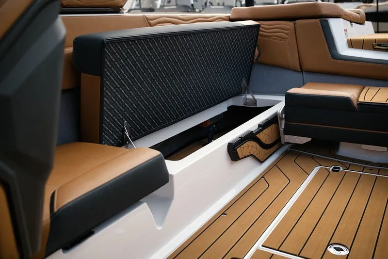 Slide: The Image of Nautique Super Air Nautique G25 2026 - 25