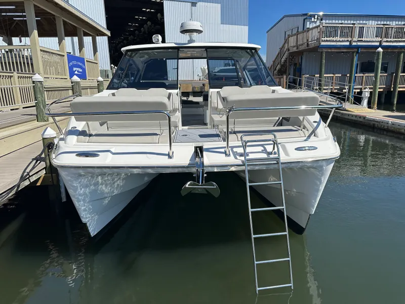 Slide: The Image of Aquila 36 Sport 2024 - 10