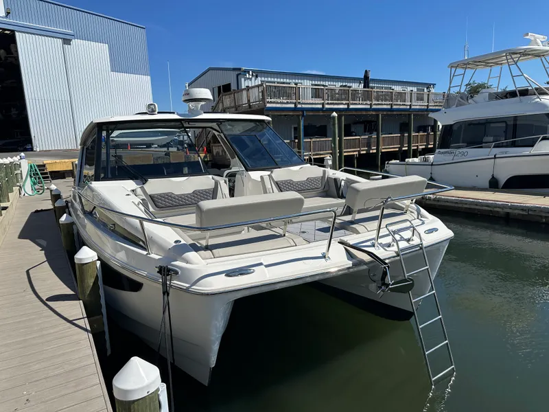 Slide: The Image of Aquila 36 Sport 2024 - 12