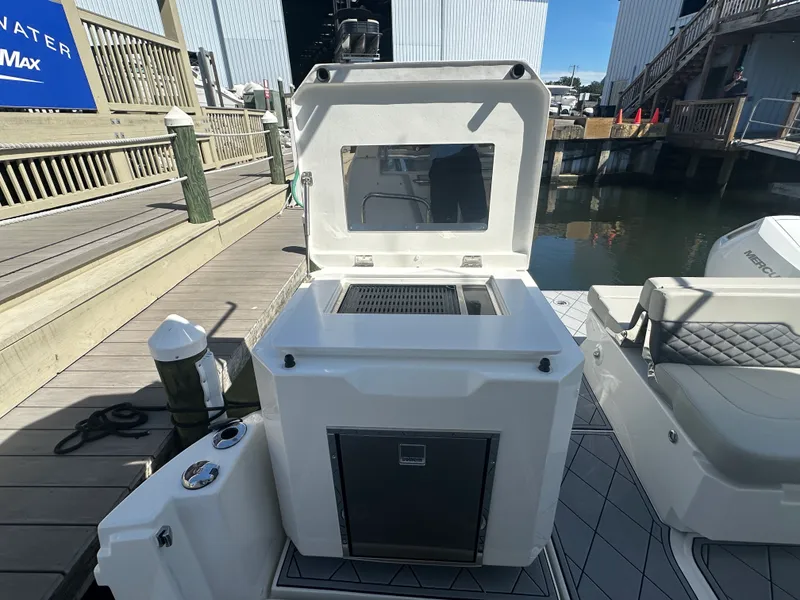 Slide: The Image of Aquila 36 Sport 2024 - 22