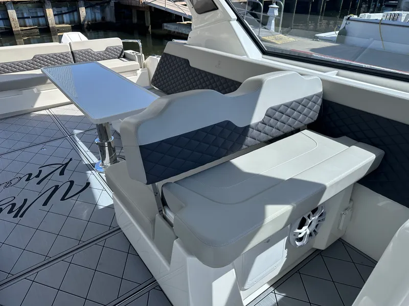 Slide: The Image of Aquila 36 Sport 2024 - 30