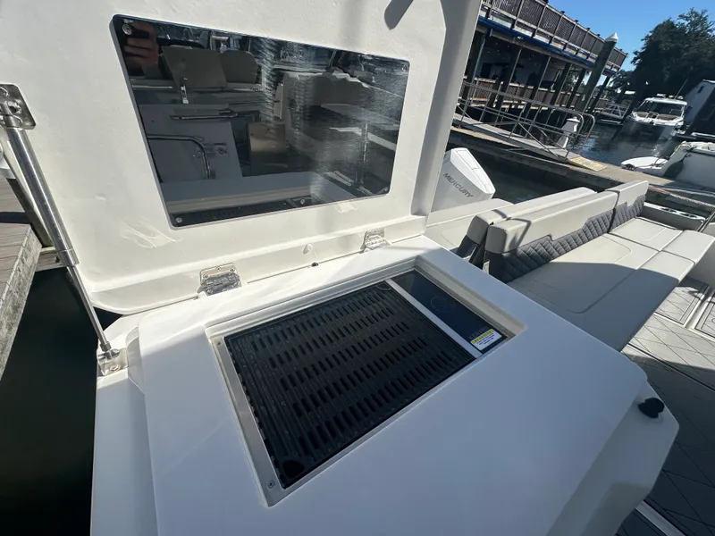 Slide: The Image of Aquila 36 Sport 2024 - 38