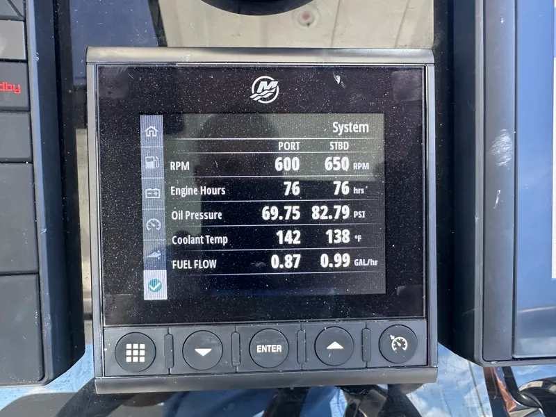 Slide: The Image of Aquila 36 Sport 2024 - 45