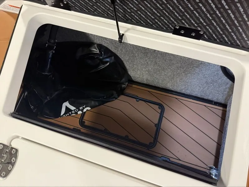 Slide: The Image of Nautique Super Air Nautique GS22 2026 - 10