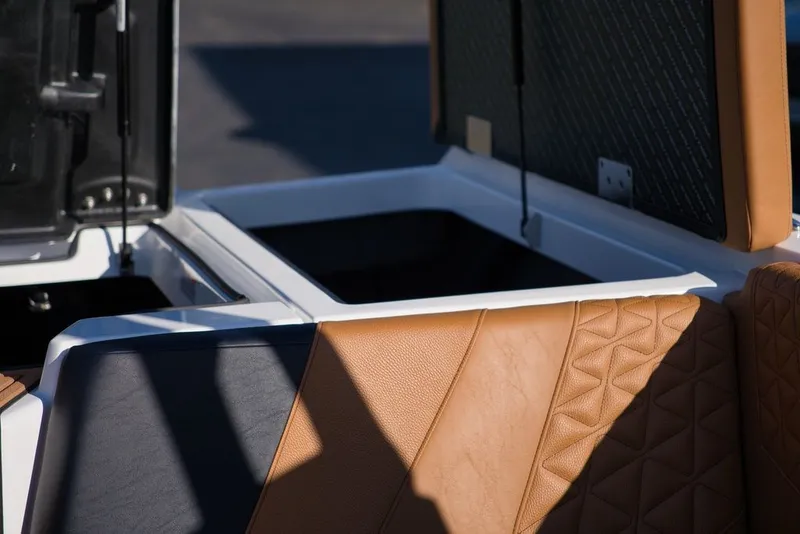 Slide: The Image of Nautique Super Air Nautique GS22 2026 - 13