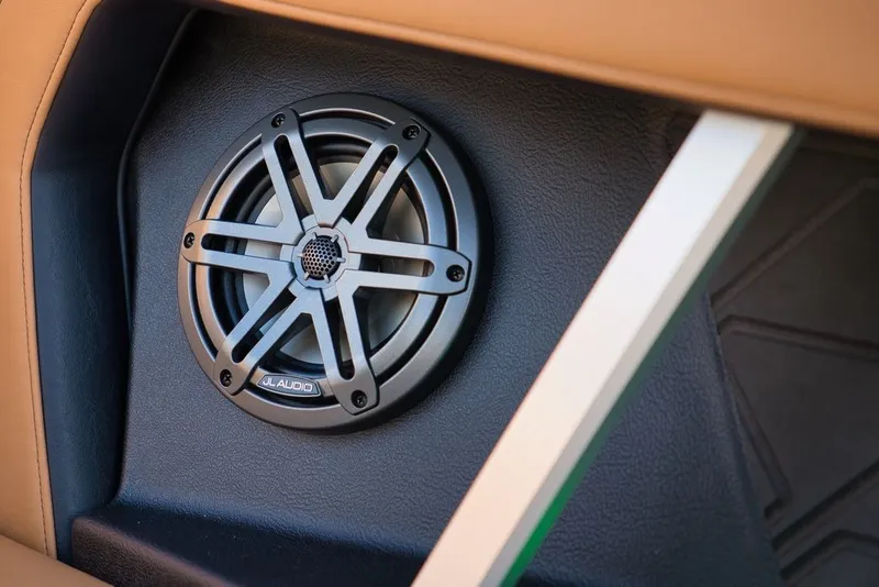 Slide: The Image of Nautique Super Air Nautique GS22 2026 - 15