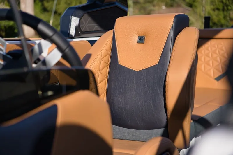 Slide: The Image of Nautique Super Air Nautique GS22 2026 - 18