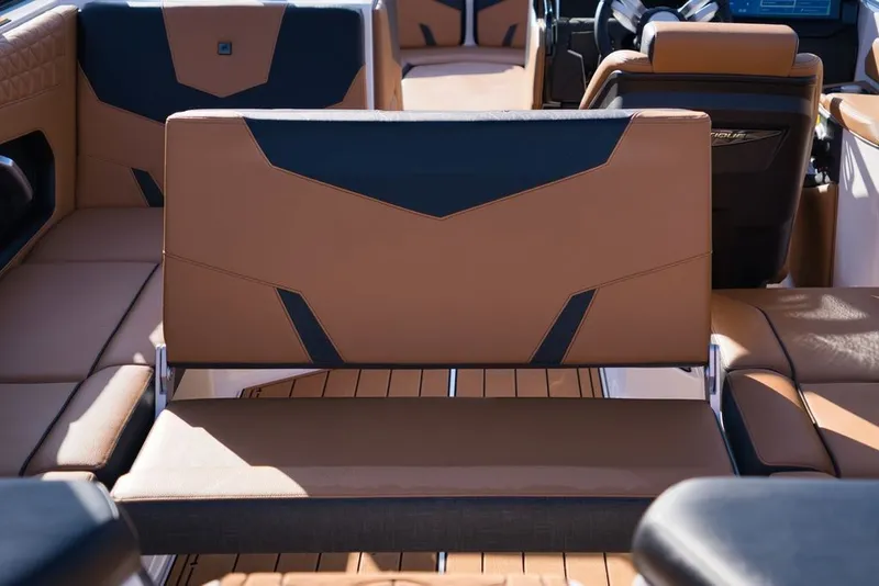 Slide: The Image of Nautique Super Air Nautique GS22 2026 - 24