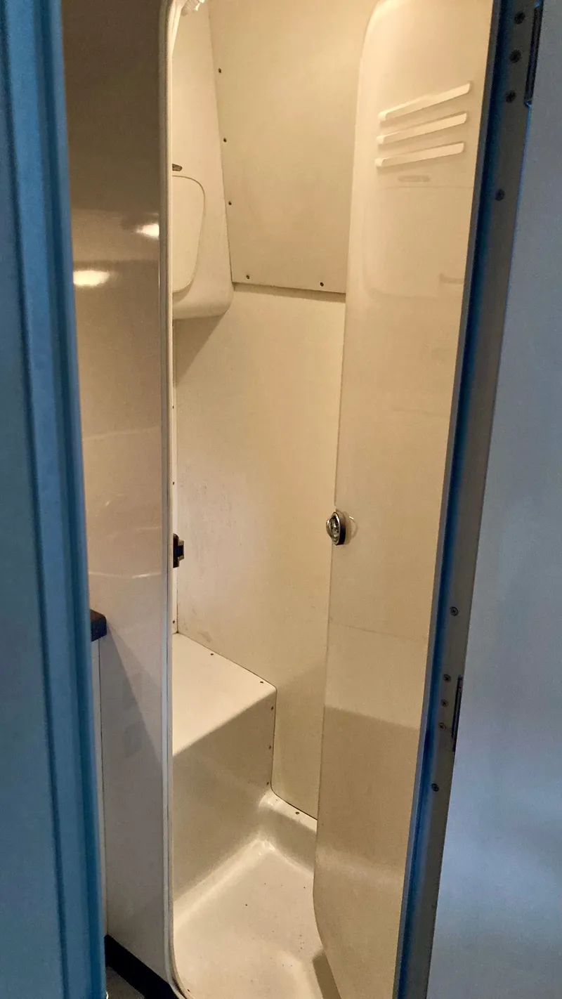 Slide: The Image of Chris-Craft 41 Amerosport 1988 - 15