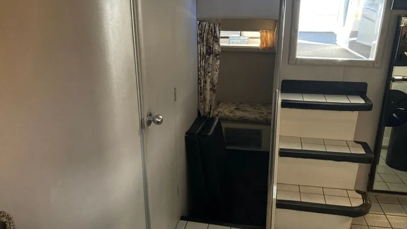 Slide: The Image of Chris-Craft 41 Amerosport 1988 - 25