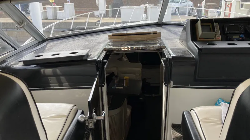 Slide: The Image of Chris-Craft 41 Amerosport 1988 - 31