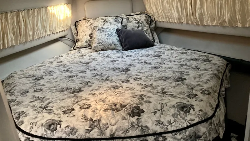 Slide: The Image of Chris-Craft 41 Amerosport 1988 - 6