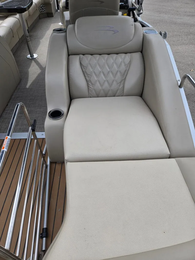 Slide: The Image of Bennington 2275 RCW SPS TRI 2015 - 9