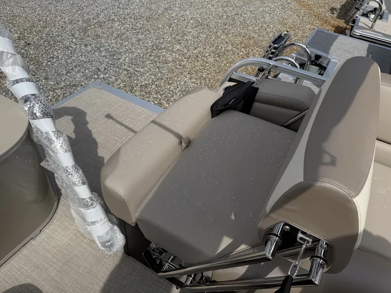 Slide: The Image of Avalon LSZ Quad Lounge - 25' 2026 - 10