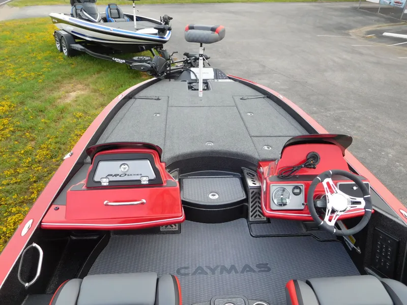 Slide: The Image of Caymas CX 21 PRO 2026 - 6