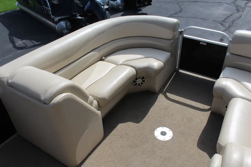 Slide: The Image of Bennington 2250 GSR 2014 - 17