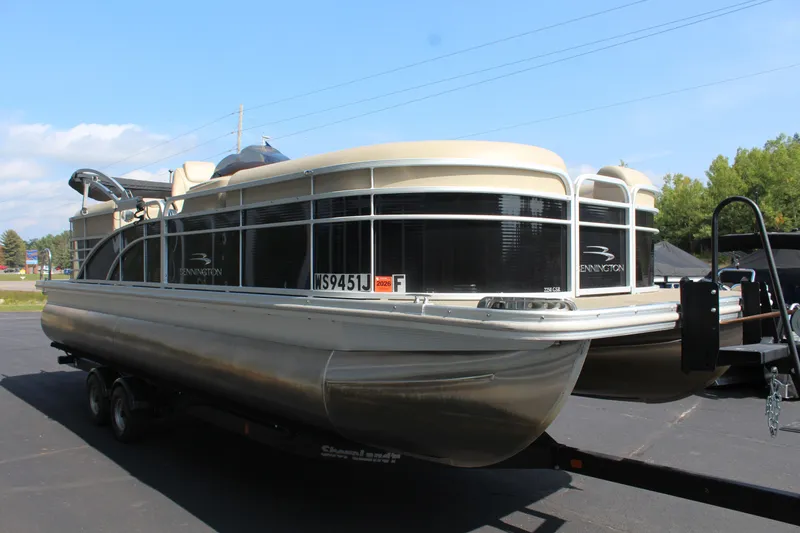 Slide: The Image of Bennington 2250 GSR 2014 - 3