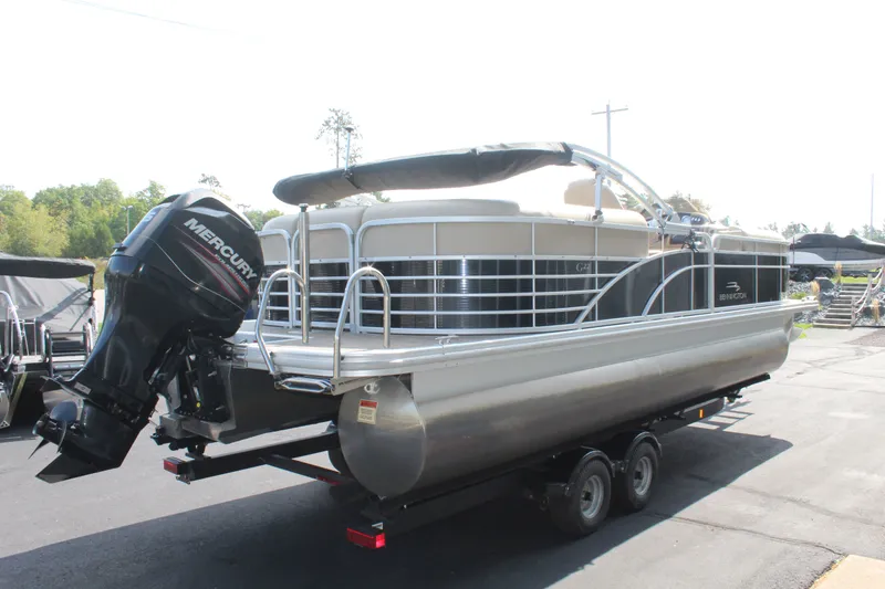 Slide: The Image of Bennington 2250 GSR 2014 - 4