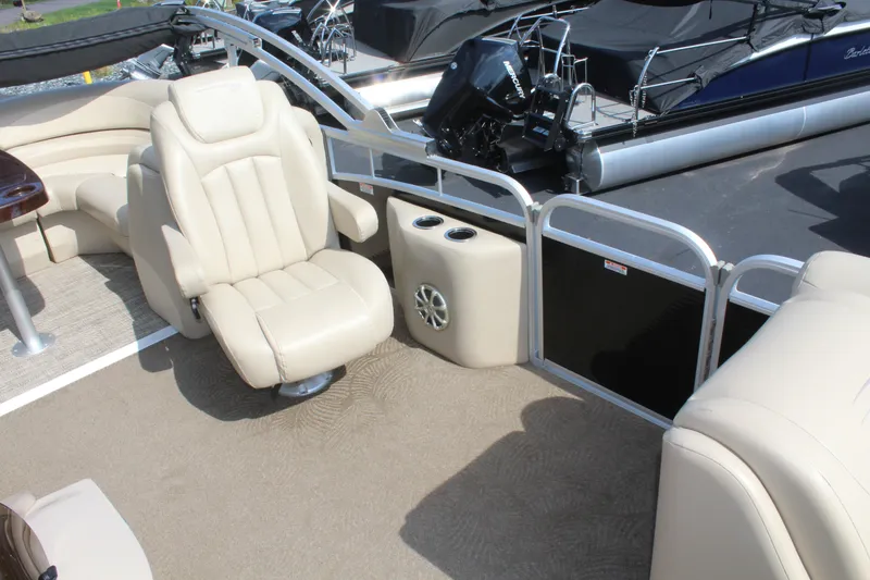 Slide: The Image of Bennington 2250 GSR 2014 - 8