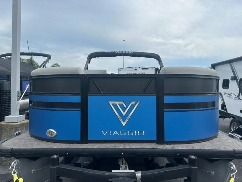 Slide: The Image of Lago Series 20R 2022 - 3