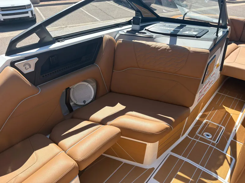 Slide: The Image of Centurion Ri265 2026 - 10