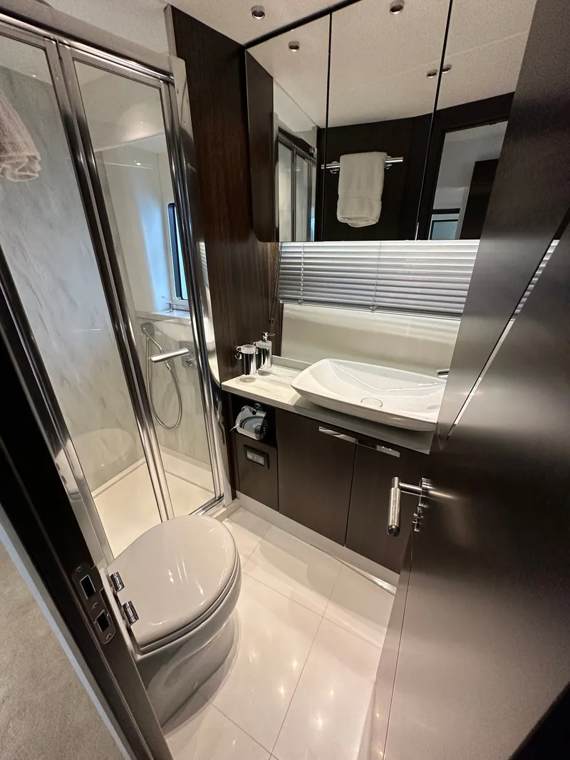 Slide: The Image of Sunseeker Predator 60 EVO 2021 - 22