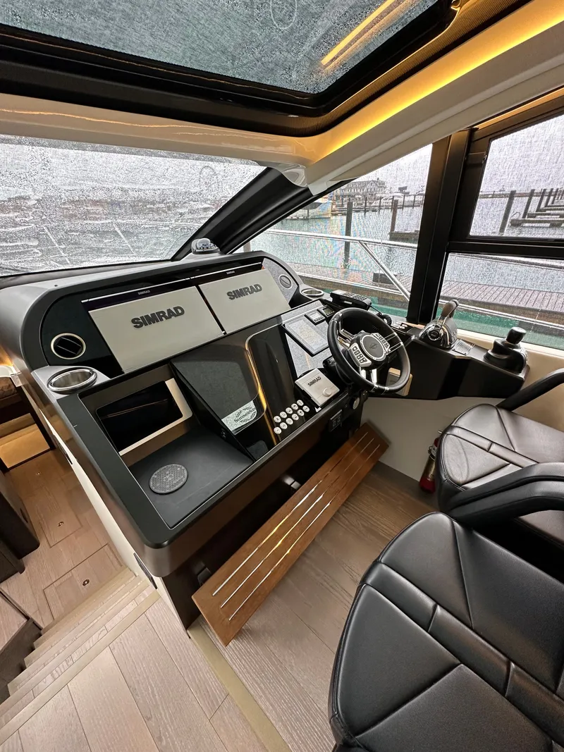 Slide: The Image of Sunseeker Predator 60 EVO 2021 - 24