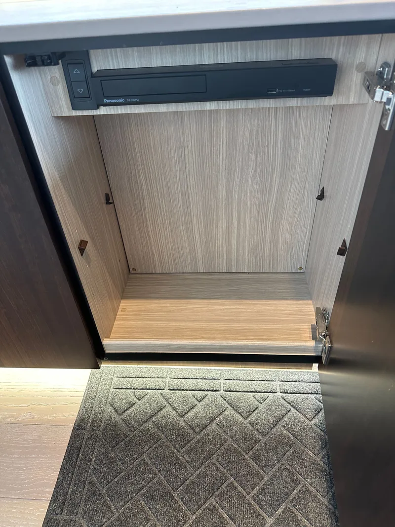 Slide: The Image of Sunseeker Predator 60 EVO 2021 - 26