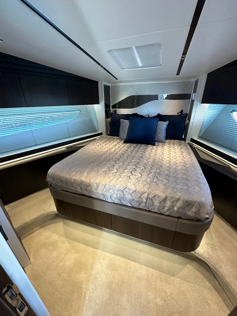 Slide: The Image of Sunseeker Predator 60 EVO 2021 - 27