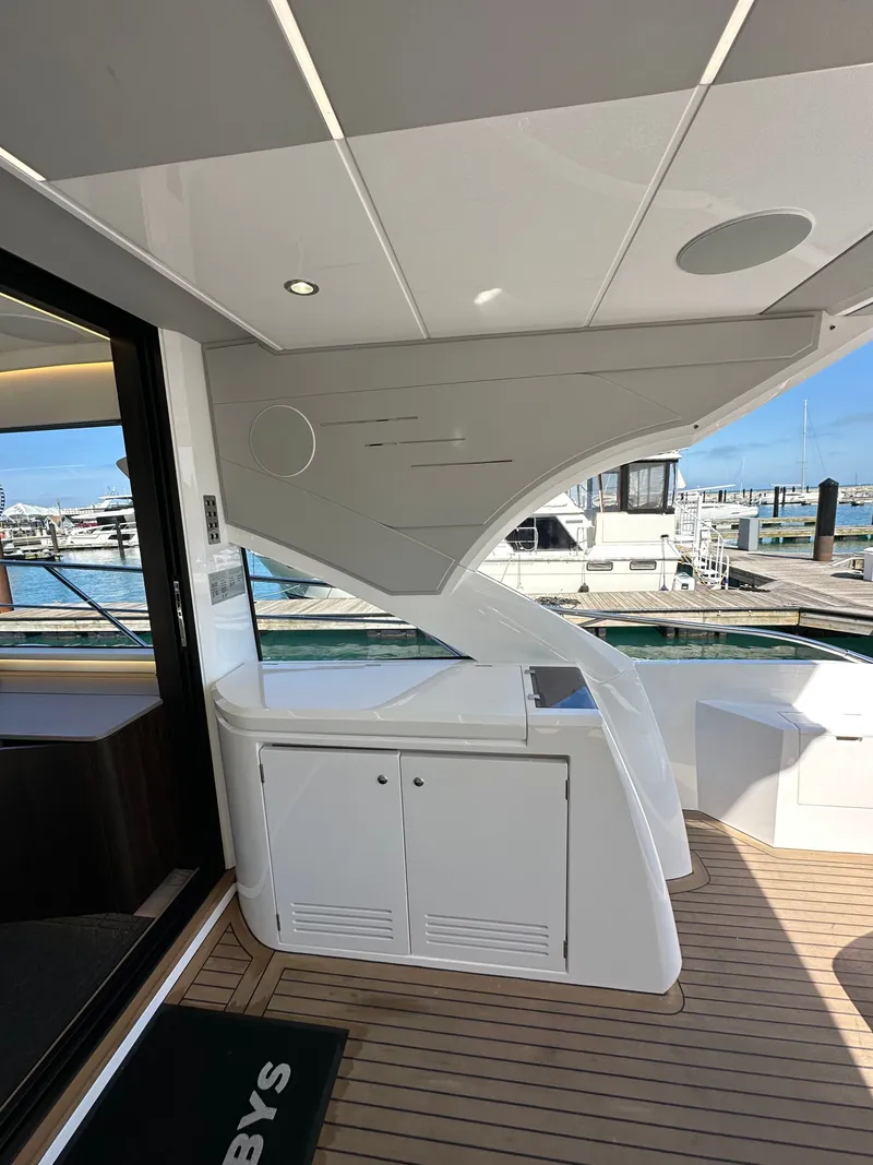 Slide: The Image of Sunseeker Predator 60 EVO 2021 - 34