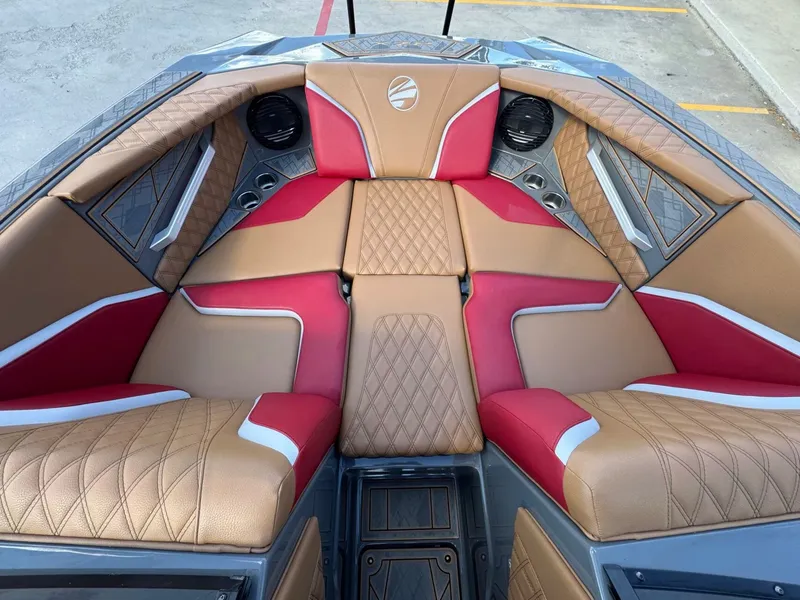 Slide: The Image of Tigé 22RZX 2024 - 20