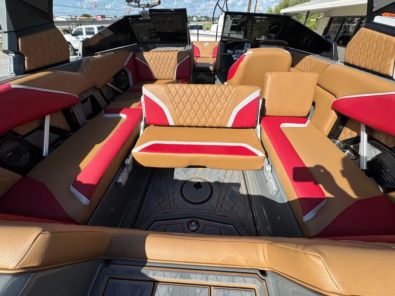 Slide: The Image of Tigé 22RZX 2024 - 27