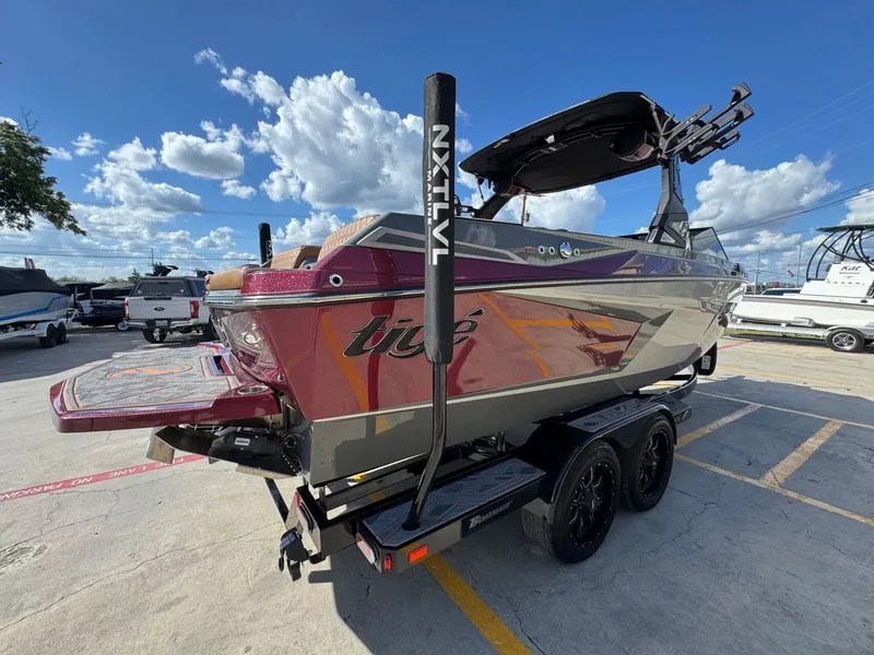 Slide: The Image of Tigé 22RZX 2024 - 5