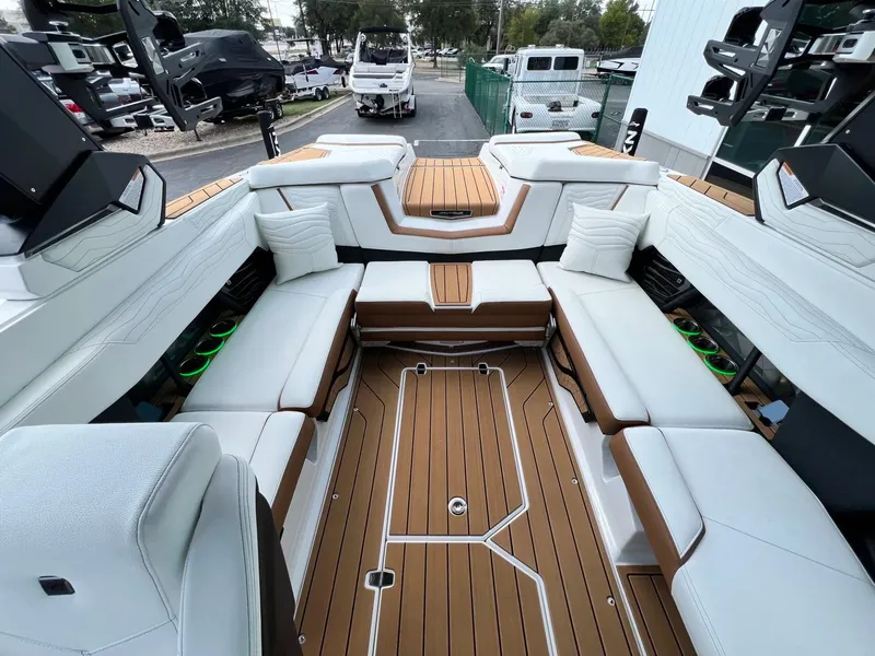 Slide: The Image of Nautique G23 2026 - 17