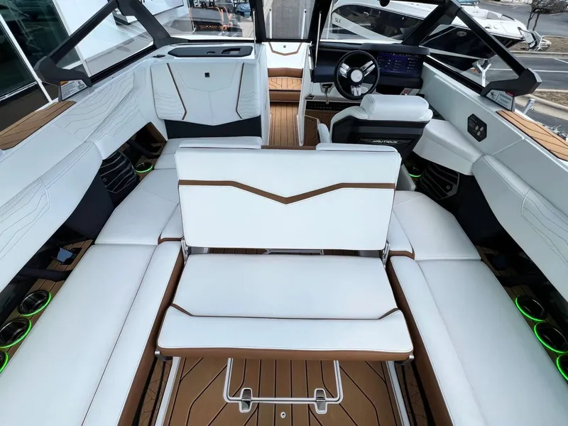 Slide: The Image of Nautique G23 2026 - 34