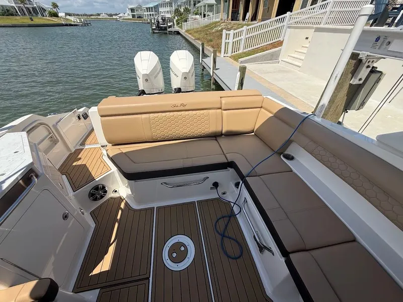 Slide: The Image of Sea Ray SDX 290 Outboard 2023 - 21