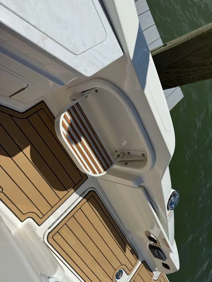 Slide: The Image of Sea Ray SDX 290 Outboard 2023 - 26