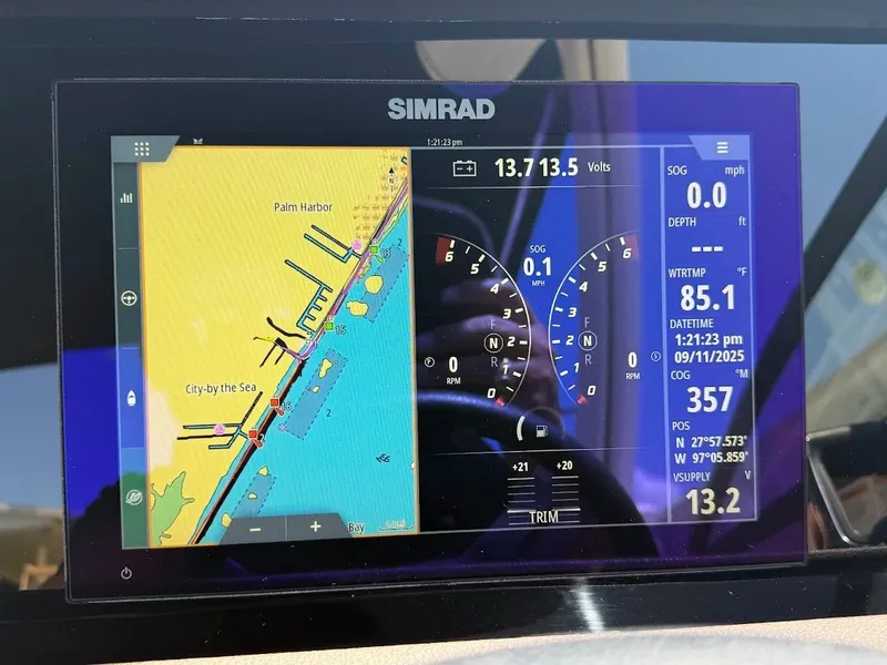 Slide: The Image of Sea Ray SDX 290 Outboard 2023 - 37