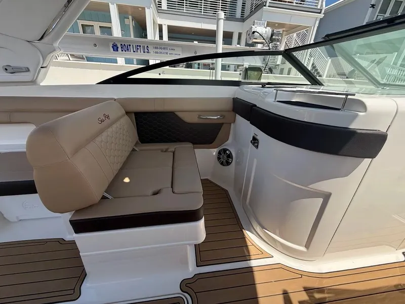 Slide: The Image of Sea Ray SDX 290 Outboard 2023 - 38