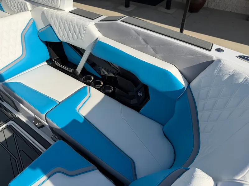 Slide: The Image of Tigé 24RZX 2026 - 15