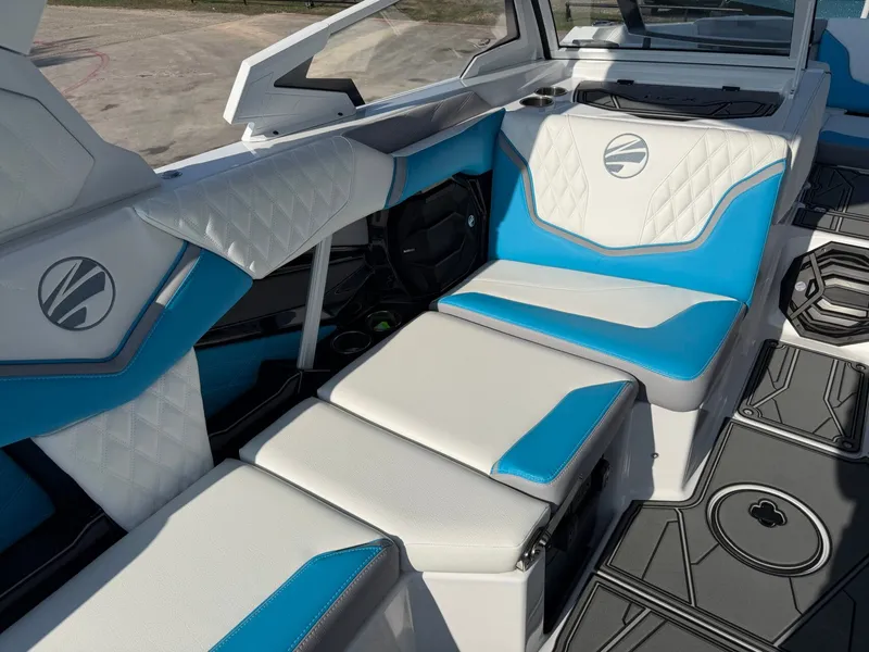 Slide: The Image of Tigé 24RZX 2026 - 19