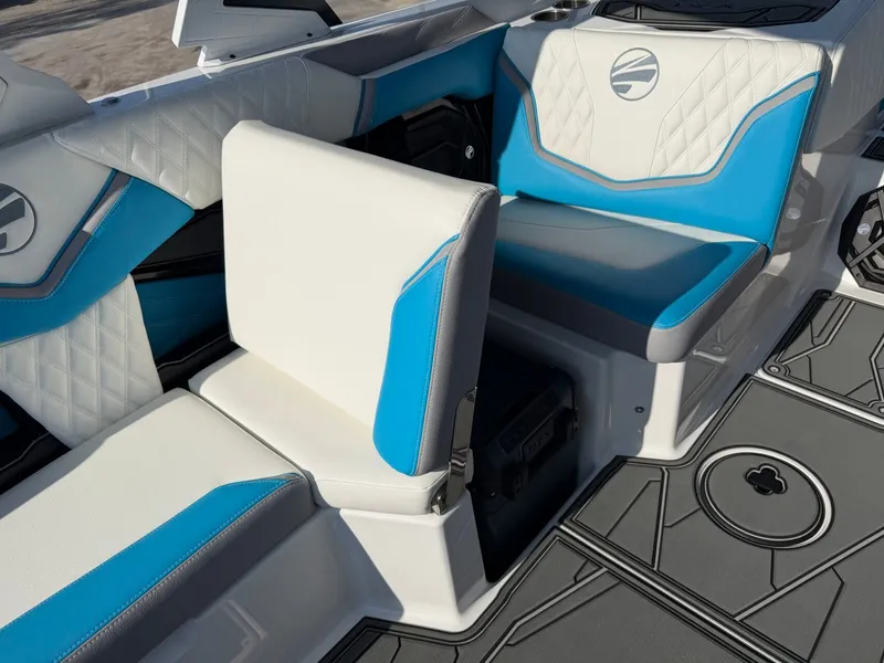 Slide: The Image of Tigé 24RZX 2026 - 21