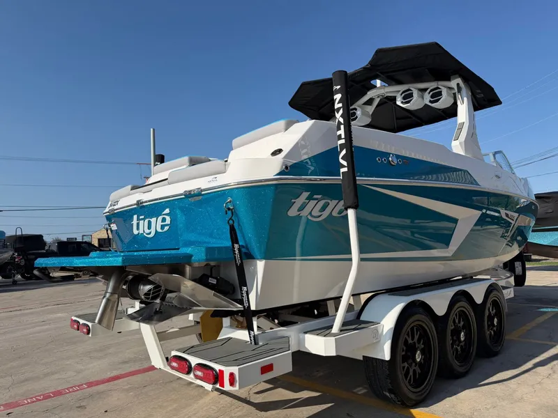 Slide: The Image of Tigé 24RZX 2026 - 5