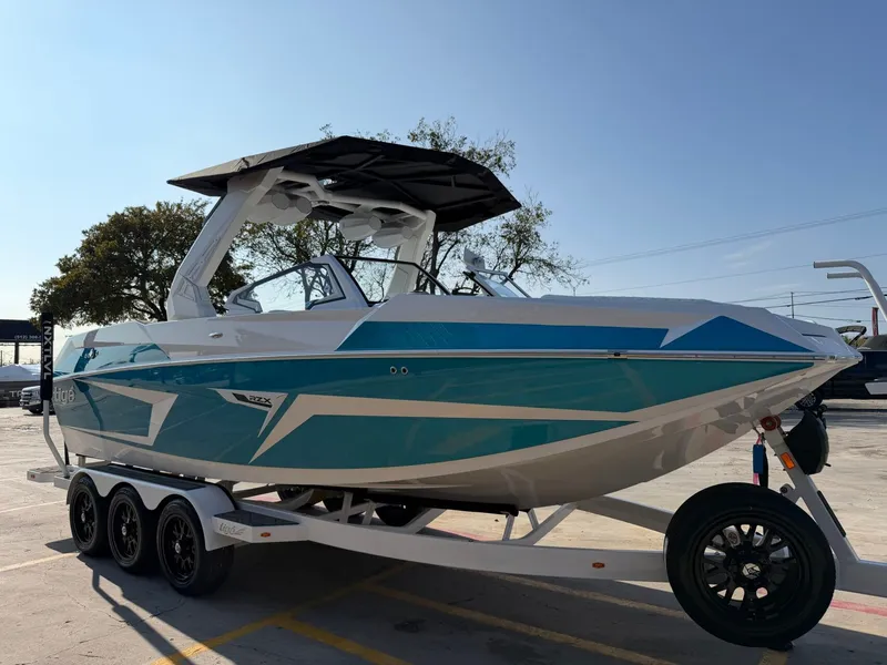 Slide: The Image of Tigé 24RZX 2026 - 7