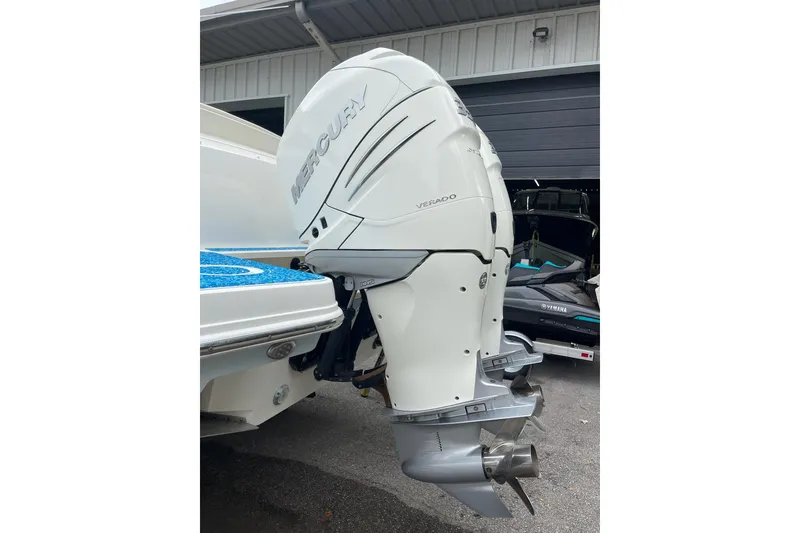 Slide: The Image of 2017 Boston Whaler 320 Vantage with Mercury Verado outboard engine. - 27