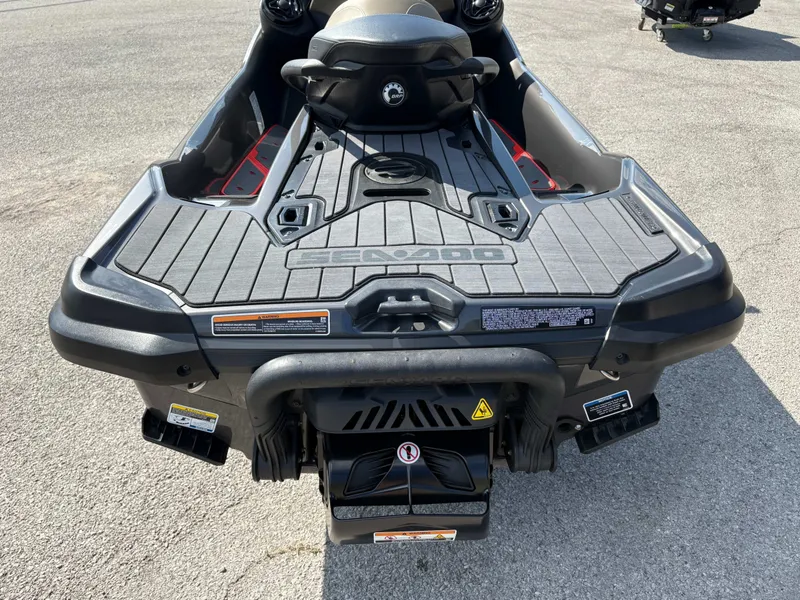 Slide: The Image of Sea-Doo GTX Limited 300 iDF 2022 - 10