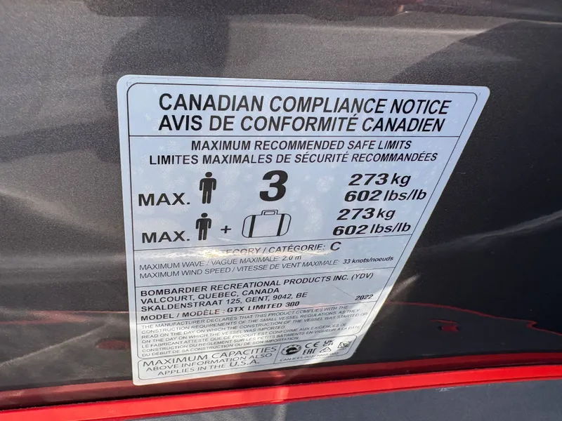 Slide: The Image of Sea-Doo GTX Limited 300 iDF 2022 - 15