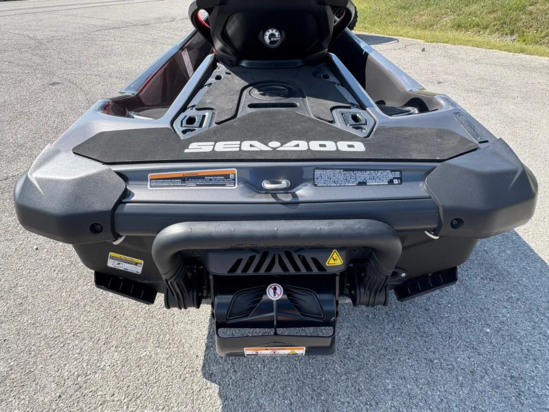 Slide: The Image of Sea-Doo GTI SE 130 2023 - 28